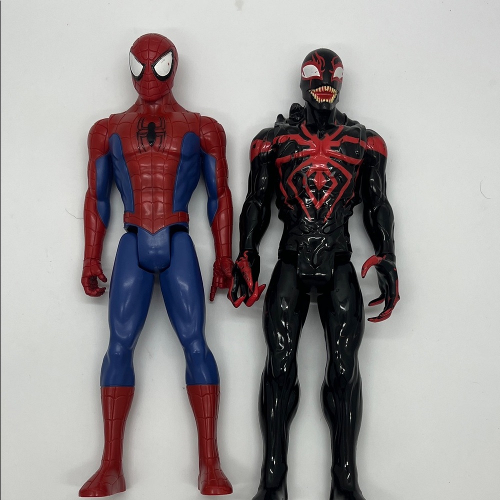 Spider-Man and Venom Action Figure Set - Picture 11 of 11